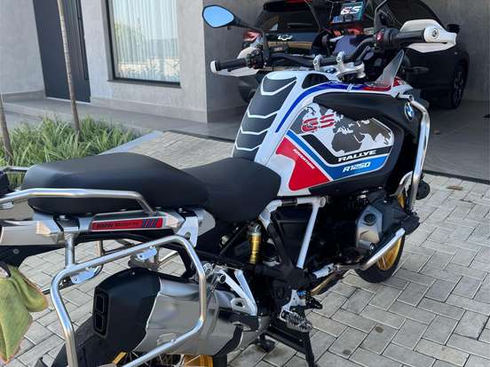 BMW-R 1250 GS ADVENTURE PREMIUM RALLYE BMW-R 1250 GS ADVENTURE PREMIUM RALLYE-2022