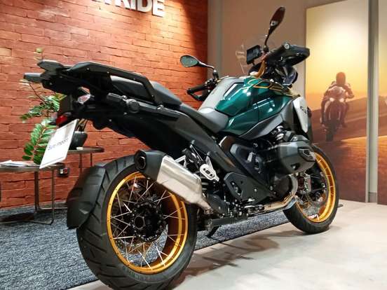 BMW-R 1300 GS TRIPLE BLACK BMW-R 1300 GS TRIPLE BLACK-2024