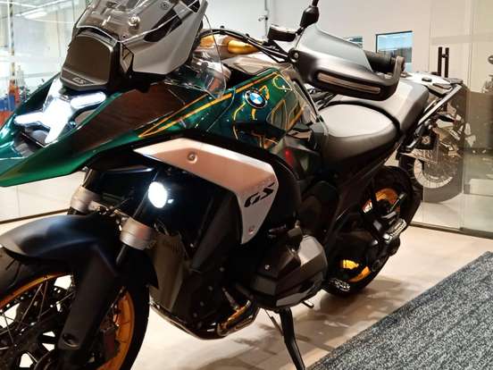 BMW-R 1300 GS TRIPLE BLACK BMW-R 1300 GS TRIPLE BLACK-2024