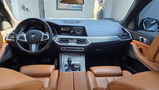 BMW-X5-2020