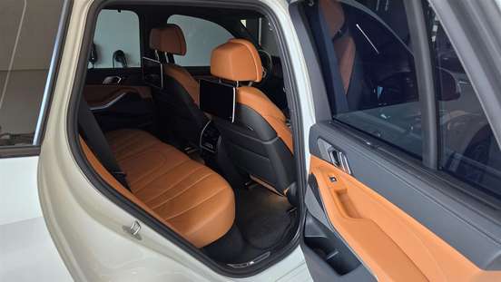 BMW-X5-2020