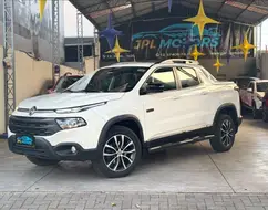 FIAT TORO 2.0 16V TURBO DIESEL ULTRA 4WD AT9 FIAT TORO 2.0 16V TURBO DIESEL ULTRA 4WD AT9