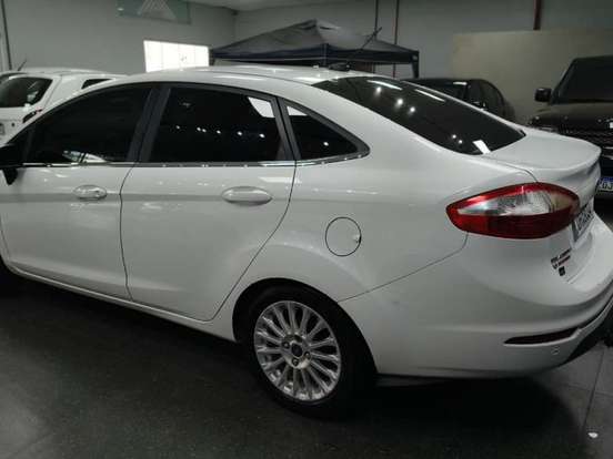 FORD-FIESTA-1.6 SE SEDAN 16V FLEX 4P POWERSHIFT FORD-FIESTA-2014