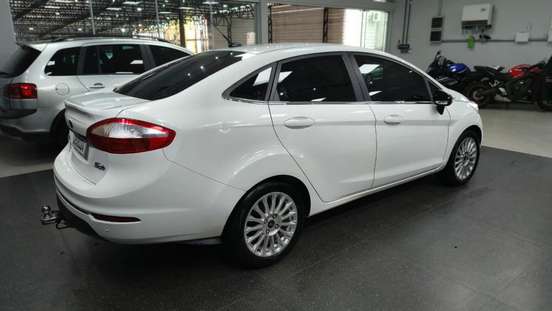 FORD-FIESTA-2014