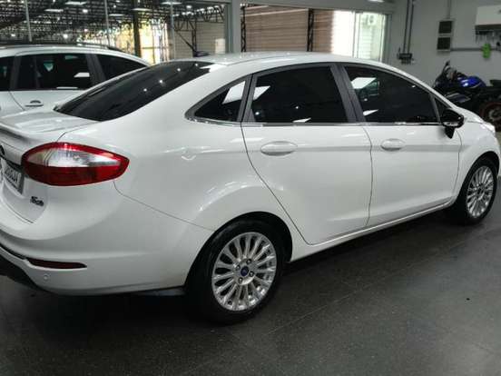 FORD-FIESTA-1.6 SE SEDAN 16V FLEX 4P POWERSHIFT FORD-FIESTA-2014