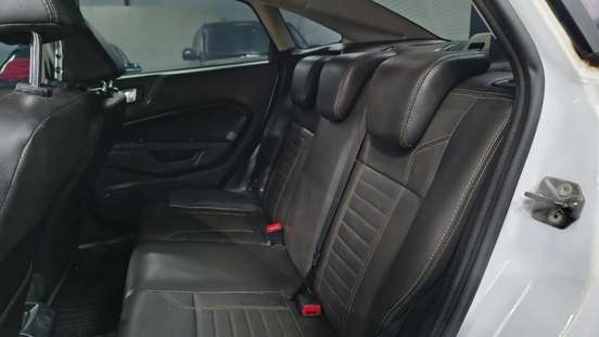 FORD-FIESTA-2014