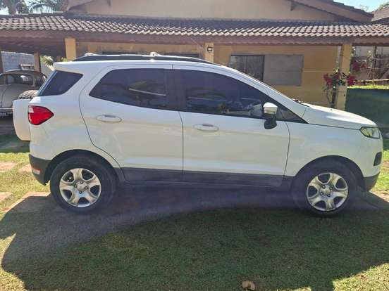 FORD-ECOSPORT-2015