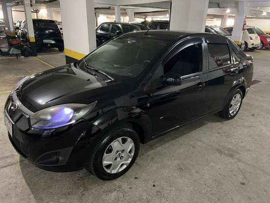 FORD-FIESTA-1.6 ROCAM SE PLUS SEDAN 8V FLEX 4P MANUAL FORD-FIESTA-2014