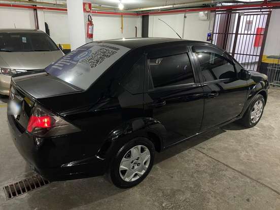 FORD-FIESTA-1.6 ROCAM SE PLUS SEDAN 8V FLEX 4P MANUAL FORD-FIESTA-2014