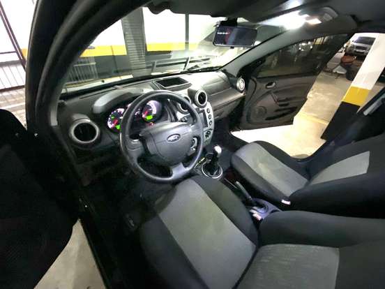 FORD-FIESTA-2014