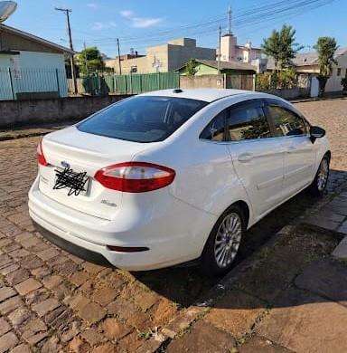 FORD-FIESTA-2013