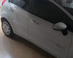 FORD FIESTA 1.6 TI-VCT FLEX SE MANUAL FORD FIESTA 1.6 TI-VCT FLEX SE MANUAL