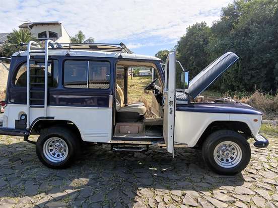FORD-RURAL-3.0 LUXO 4X2 6 CILINDROS 12V GASOLINA 2P MANUAL FORD-RURAL-1972