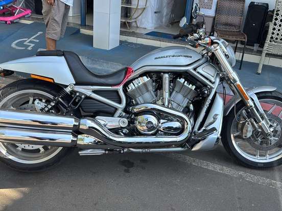 HARLEY-DAVIDSON-V-ROD 10TH ANNIVERSARY EDITION HARLEY-DAVIDSON-V-ROD 10TH ANNIVERSARY EDITION-2012
