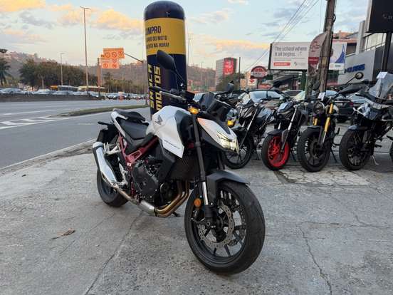 HONDA-CB 750 HORNET-2026