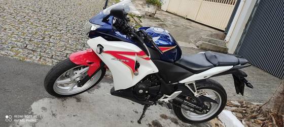 HONDA CBR 250R 