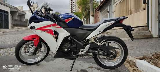HONDA-CBR 250R-2012