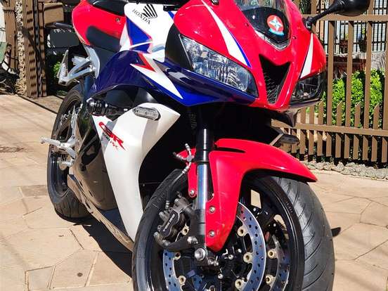HONDA-CBR 600RR HONDA-CBR 600RR-2010