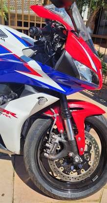 HONDA-CBR 600RR HONDA-CBR 600RR-2010