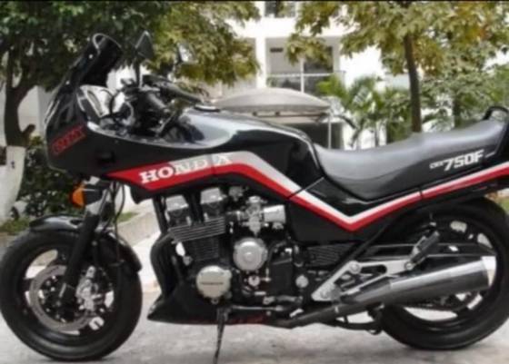 HONDA CBX 750 FOUR 