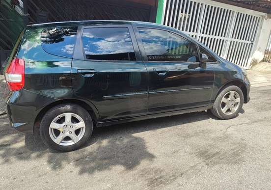 HONDA-FIT-2006