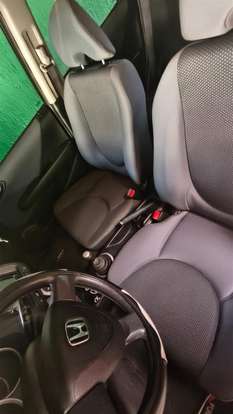 HONDA-FIT-2006