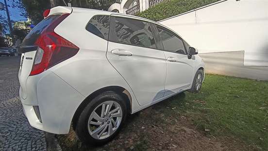 HONDA-FIT-2015