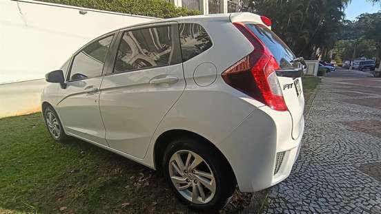 HONDA-FIT-2015