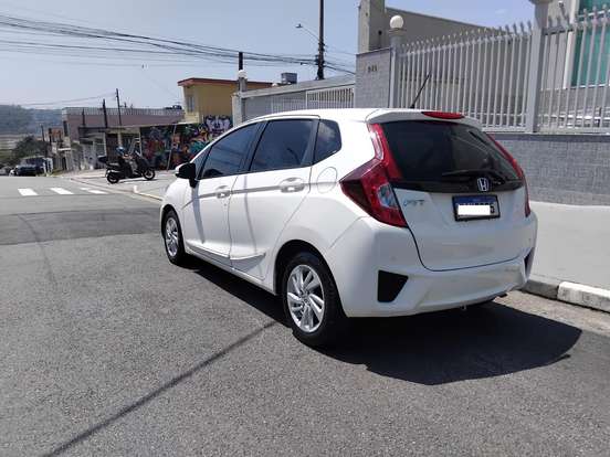 HONDA-FIT-2015