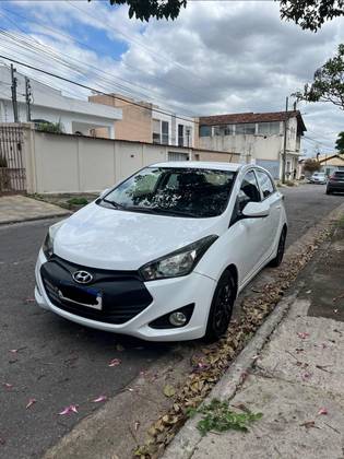 HYUNDAI HB20 1.0 COMFORT PLUS 12V FLEX 4P MANUAL