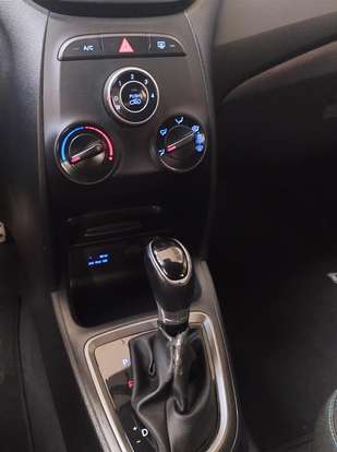 HYUNDAI-HB20X-1.6 16V STYLE FLEX 4P AUTOMÁTICO HYUNDAI-HB20X-2015