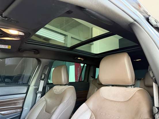 JEEP-COMMANDER-2.0 TD380 TURBO DIESEL OVERLAND AT9 JEEP-COMMANDER-2024