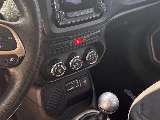 JEEP-RENEGADE-1.8 16V FLEX SPORT 4P MANUAL JEEP-RENEGADE-2015