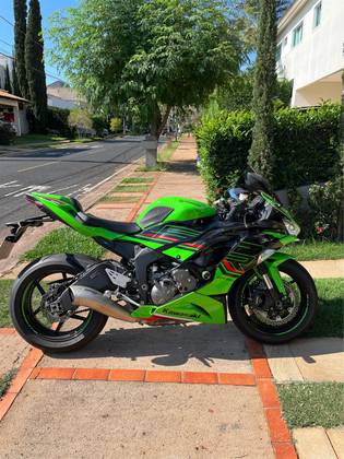 KAWASAKI NINJA ZX-6R KRT 