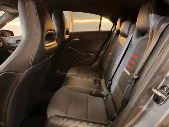 MERCEDES-BENZ-A 200-2018