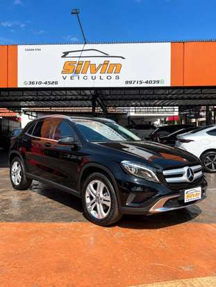MERCEDES-BENZ-GLA 200-2016