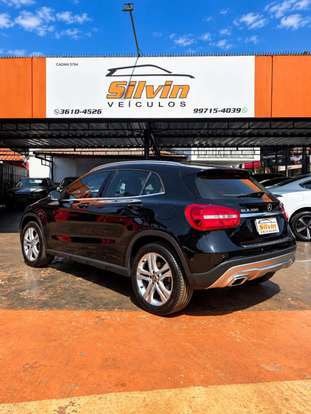 MERCEDES-BENZ-GLA 200-2016