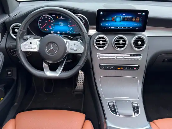 MERCEDES-BENZ-GLC 300-2022