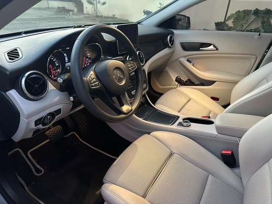 MERCEDES-BENZ-CLA 180-2018