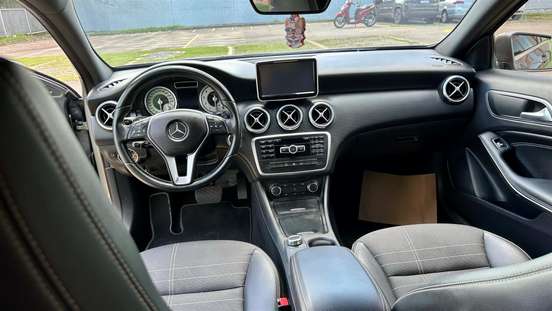 MERCEDES-BENZ-CLASSE A-1.6 200 TURBO URBAN GASOLINA 4P AUTOMATIZADO MERCEDES-BENZ-CLASSE A-2014