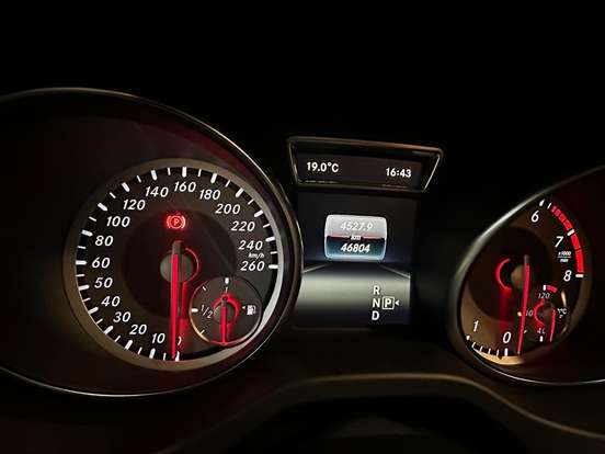 MERCEDES-BENZ-GLA 200-1.6 CGI ADVANCE 16V TURBO FLEX 4P AUTOMÁTICO MERCEDES-BENZ-GLA 200-2016