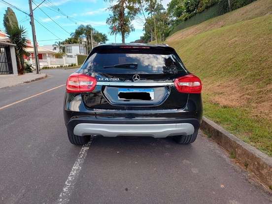 MERCEDES-BENZ-GLA 200-2015