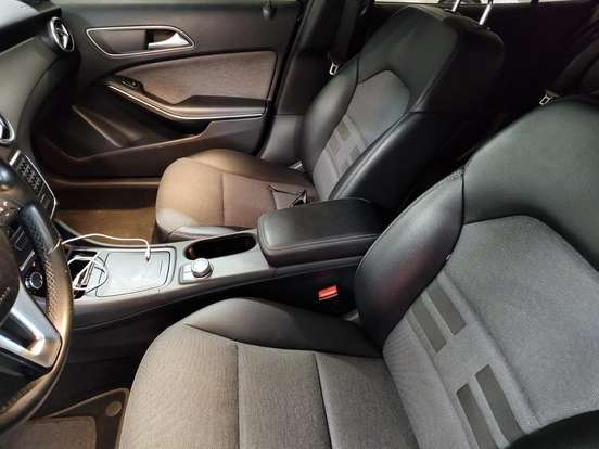 MERCEDES-BENZ-GLA 200-2015