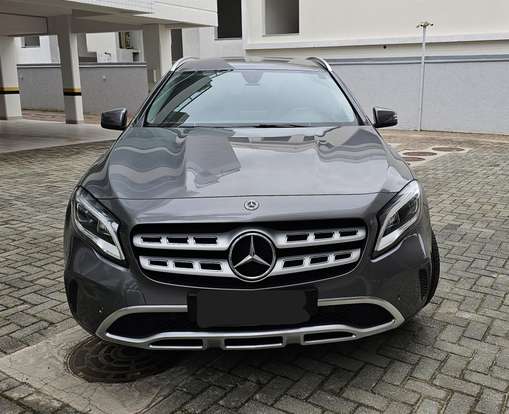MERCEDES-BENZ-GLA 200-2018
