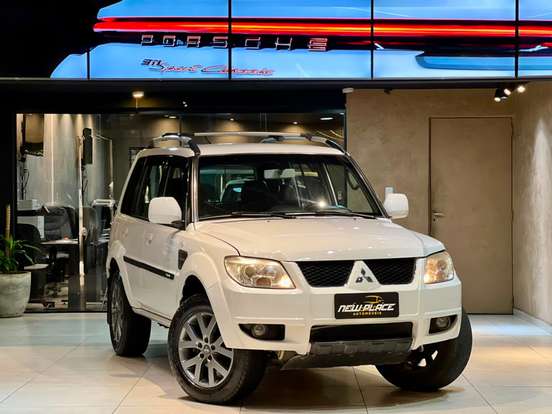 MITSUBISHI-PAJERO TR4-2.0 4X2 16V 140CV FLEX 4P AUTOMÁTICO MITSUBISHI-PAJERO TR4-2013