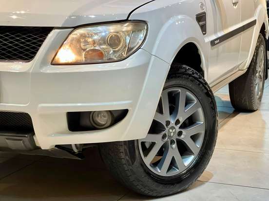 MITSUBISHI-PAJERO TR4-2013