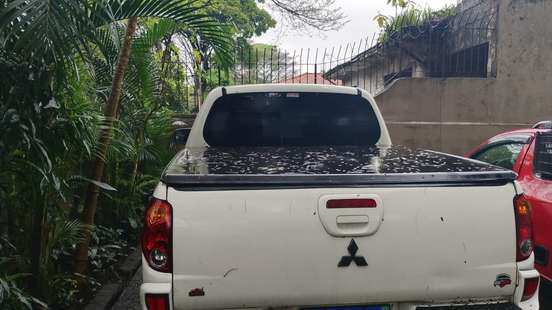MITSUBISHI-L200-2010