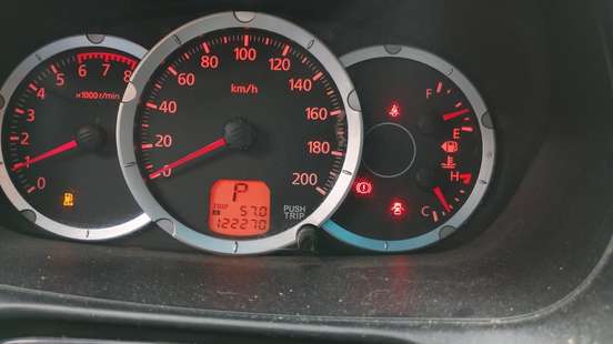 MITSUBISHI-L200-2010