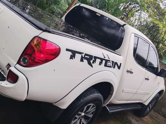 MITSUBISHI-L200-3.5 SPORT HPE 4X4 V6 24V FLEX 4P AUTOMÁTICO MITSUBISHI-L200-2010