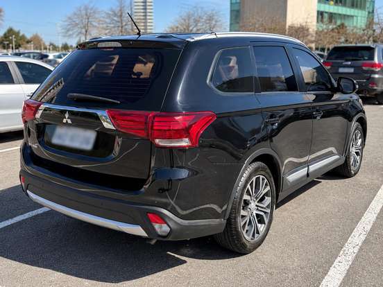MITSUBISHI-OUTLANDER-2.0 16V GASOLINA 4P AUTOMÁTICO MITSUBISHI-OUTLANDER-2015